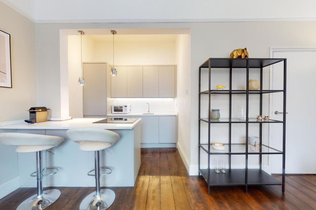 Super 1 Bedroom Flat In Hendon Near Middlesex University With Private Parking Eksteriør bilde