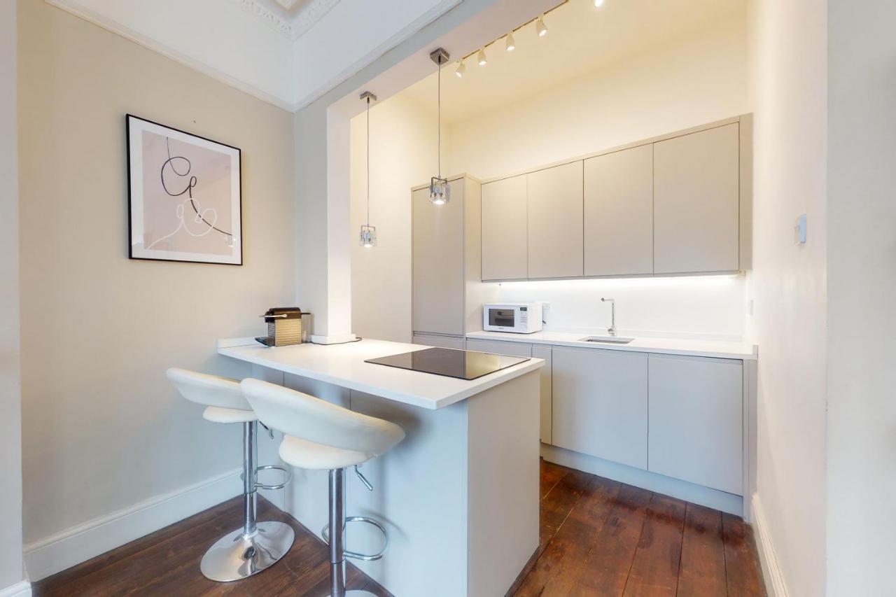 Super 1 Bedroom Flat In Hendon Near Middlesex University With Private Parking Eksteriør bilde